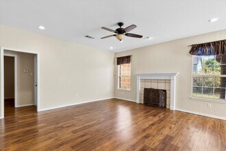 2028 Austin Dr in Mesquite, TX - Foto de edificio - Building Photo