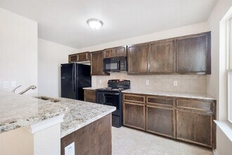 2200 Creekside Ln in Georgetown, TX - Building Photo - Building Photo