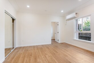 5503 Romaine St in Los Angeles, CA - Building Photo - Building Photo