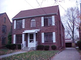 3937 Torrance Dr, Unit 3 in Toledo, OH - Building Photo