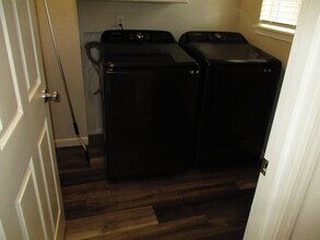 330-332 East Bay Drive Northeast in Olympia, WA - Building Photo - Building Photo