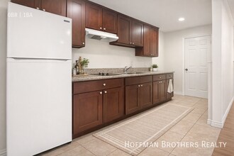 301 N Sycamore Ave, Unit 1 in Los Angeles, CA - Foto de edificio - Building Photo