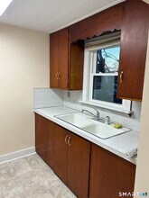 63 Woodbine St in Naugatuck, CT - Building Photo - Building Photo