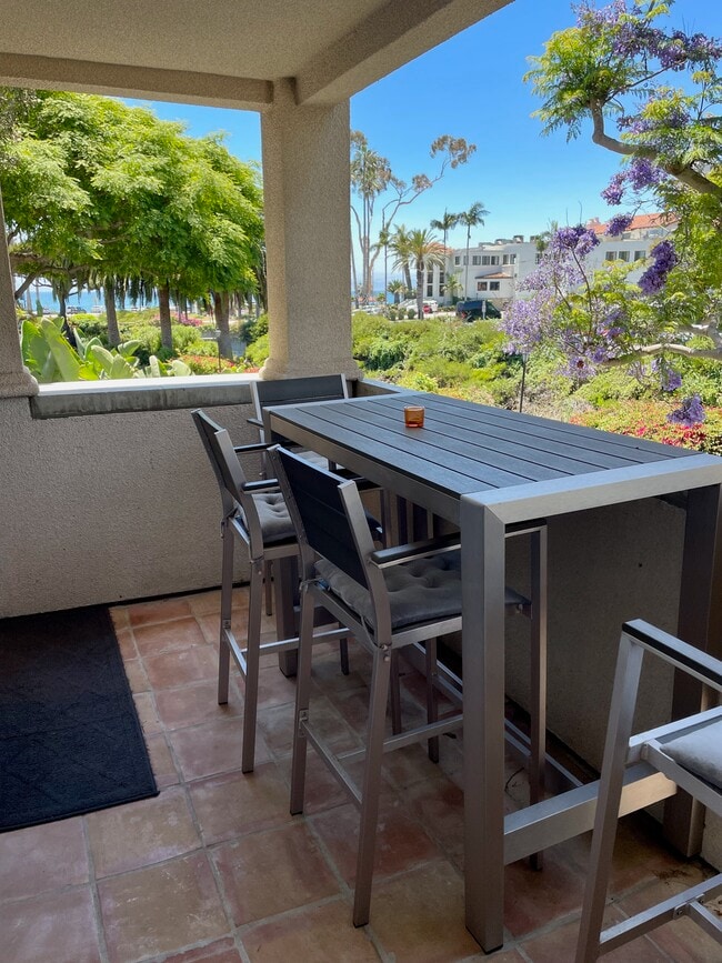property at 429 Por La Mar Cir