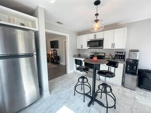 1315 Dexter Ave in Pensacola, FL - Building Photo - Building Photo