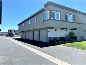 Candlewood in Westminster, CA - Foto de edificio - Building Photo