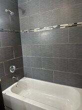 311 Glamis Ave, Unit 311 Glamis UNIT # 2 in San Antonio, TX - Foto de edificio - Building Photo