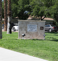 Espinosa Terrace in Henderson, NV - Foto de edificio - Building Photo