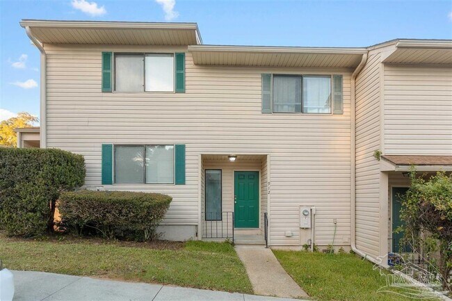 912 Brookside Pl in Pensacola, FL - Building Photo - Building Photo