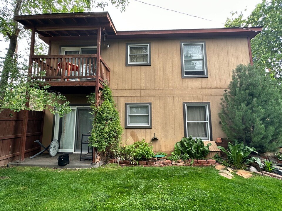 765 Lincoln Ave in Carbondale, CO - Foto de edificio