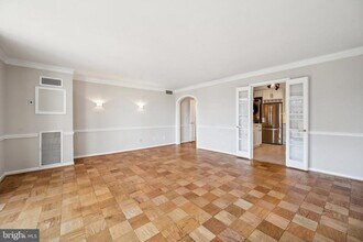4620 N Park Ave in Chevy Chase, MD - Building Photo - Building Photo