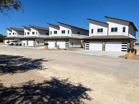 21210 Portsmouth Cove in Lago Vista, TX - Building Photo