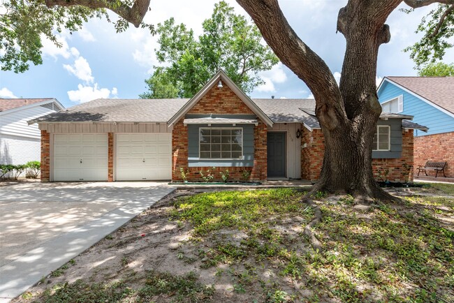 property at 3218 Crestdale Dr
