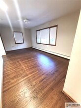 257 Central Ave in Metuchen, NJ - Building Photo - Building Photo