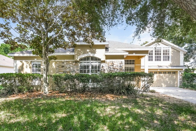property at 726 Regina Cir
