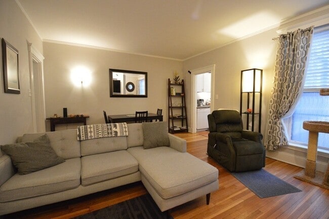 1992 Commonwealth Ave in Boston, MA - Building Photo - Building Photo