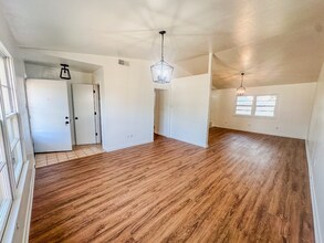 5011 52nd St in Lubbock, TX - Building Photo - Building Photo