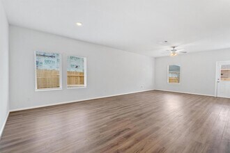 249 Crystal Brook Dr in Liberty Hill, TX - Building Photo - Building Photo