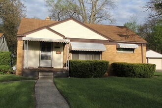 21131 Ridgedale St in Oak Park, MI - Building Photo - Building Photo