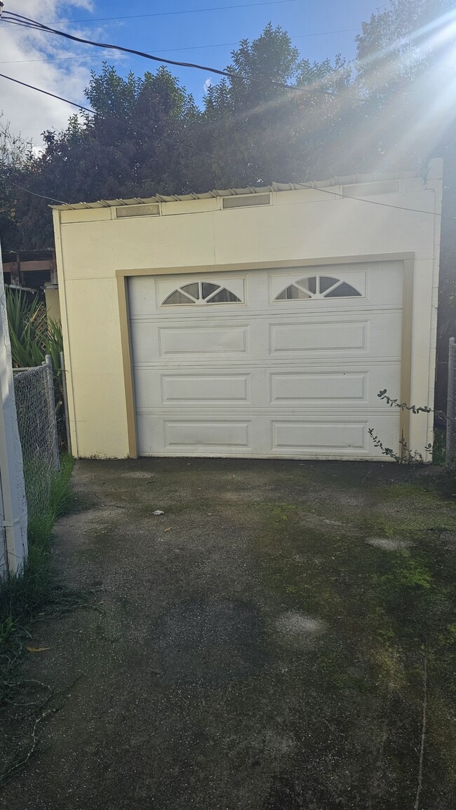 2545 Nevada Ave in Oroville, CA - Building Photo - Building Photo