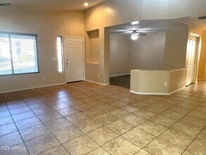 5261 W T Ryan Ln in Phoenix, AZ - Building Photo - Building Photo