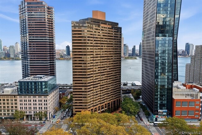 630 1st Ave in New York, NY - Building Photo - Building Photo