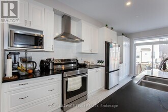 1021 Cottontail Walk in Ottawa, ON - Building Photo - Building Photo