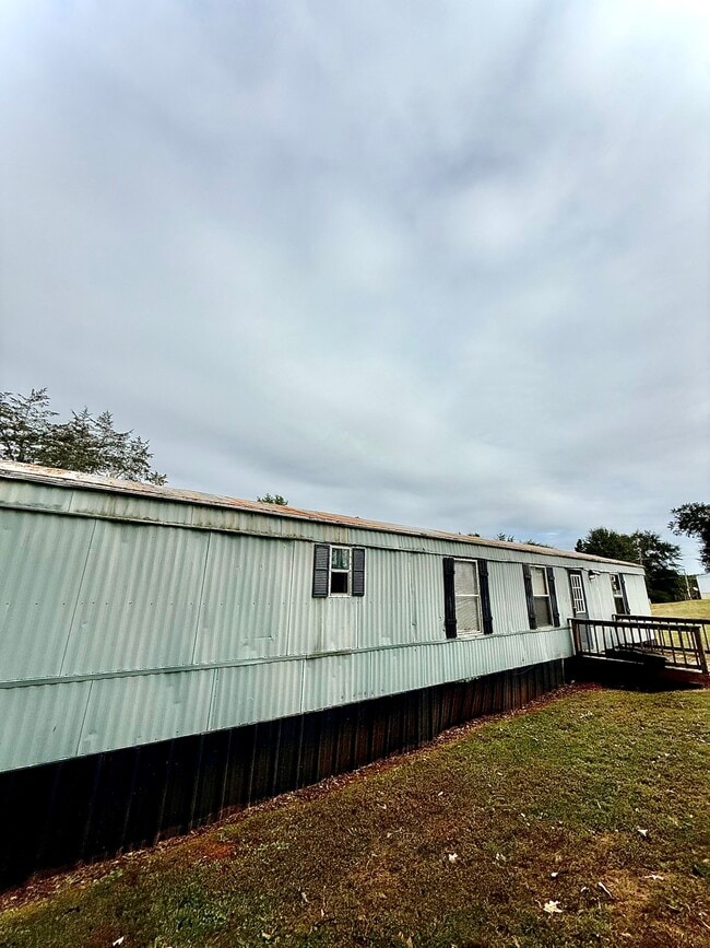 658 Rices Creek Rd in Liberty, SC - Building Photo - Building Photo