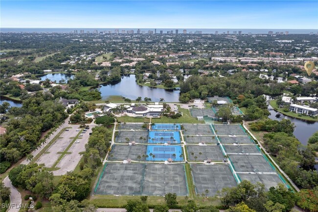 1380 Bald Eagle Dr in Naples, FL - Building Photo - Building Photo