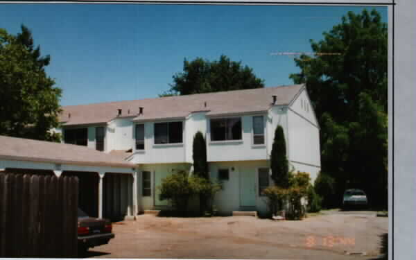 428 East St in Healdsburg, CA - Building Photo - Building Photo