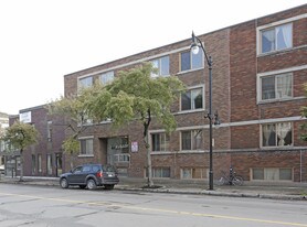 4790 Sainte-Catherine Rue E Apartments