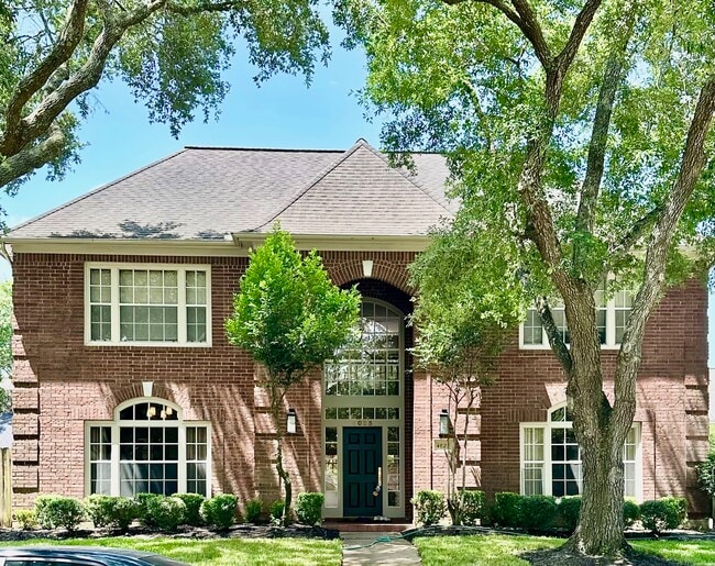 property at 4023 Bountiful Crest Ln