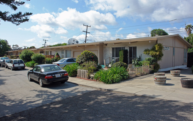 1116-1120 Folkstone Ave in San Mateo, CA - Building Photo - Building Photo