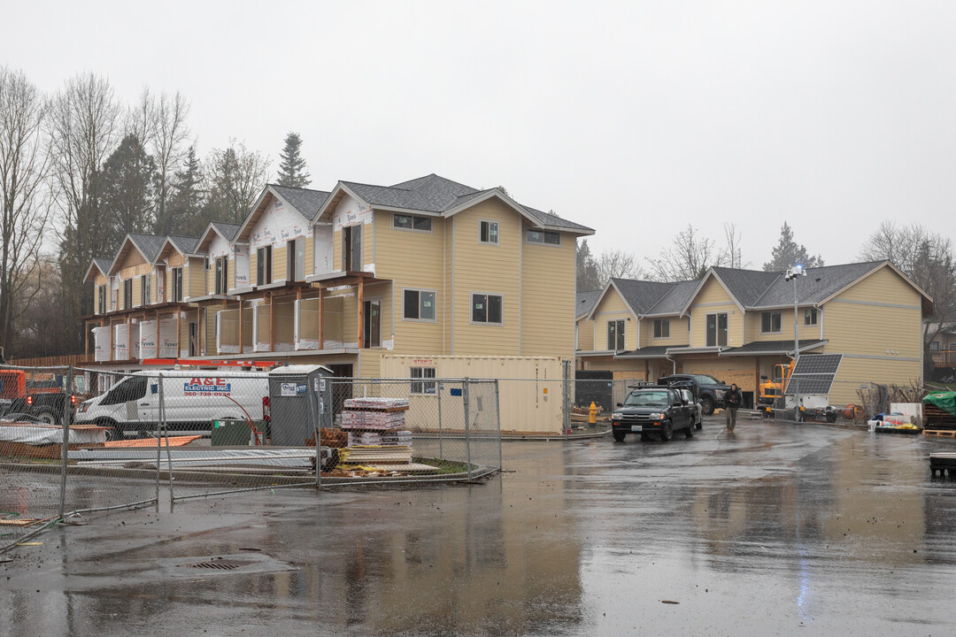 4th Avenue Apartments in Ferndale, WA - Building Photo