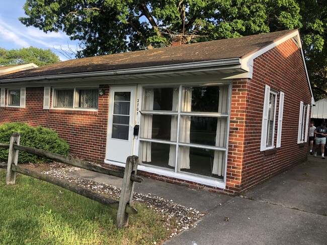 2705 Arletta St in Toledo, OH - Building Photo - Building Photo