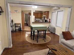 21-12 29th St in Queens, NY - Building Photo - Building Photo