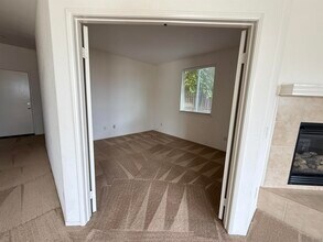 46197 Via La Tranquila in Temecula, CA - Building Photo - Building Photo