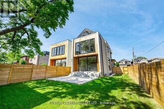 739 Ebony Ave in Mississauga, ON - Building Photo - Building Photo