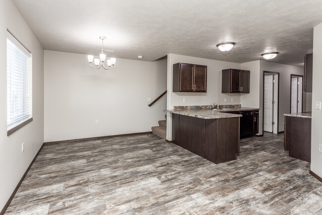 Beal Townhomes in Sioux Falls, SD - Foto de edificio - Interior Photo