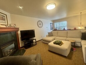 2037-2039-2039 River Point Ct in De Pere, WI - Building Photo - Building Photo