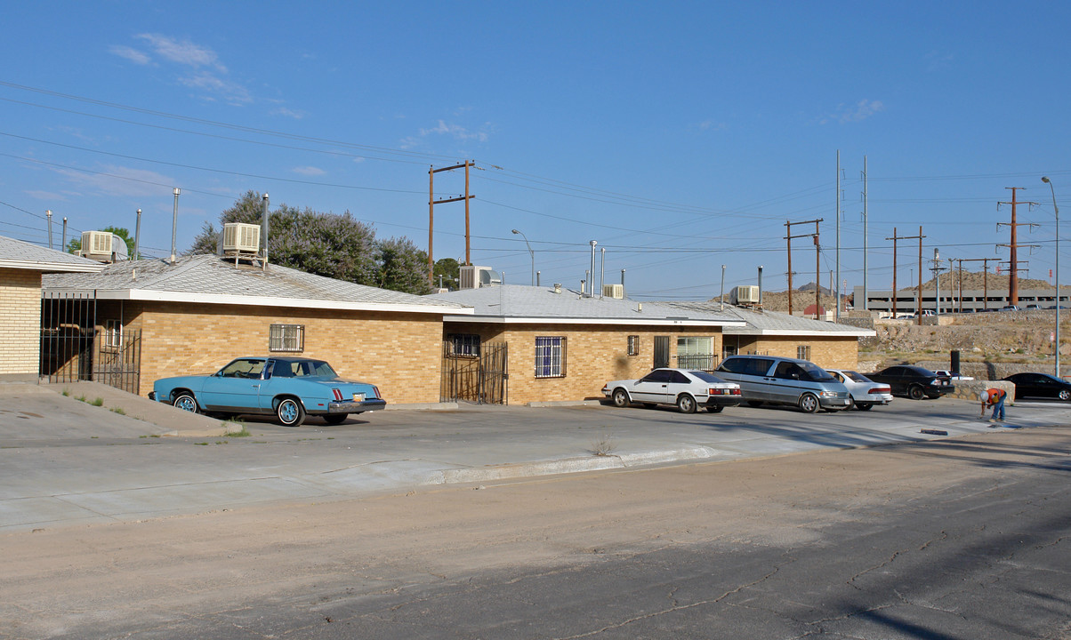 KKVD Apartments in El Paso, TX - Building Photo