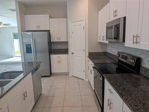 446 Argyll Dr in Spring Hill, FL - Building Photo - Building Photo