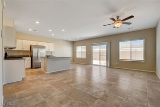 5261 Acadia Leaf St, Unit 1003-103 in Las Vegas, NV - Building Photo - Building Photo