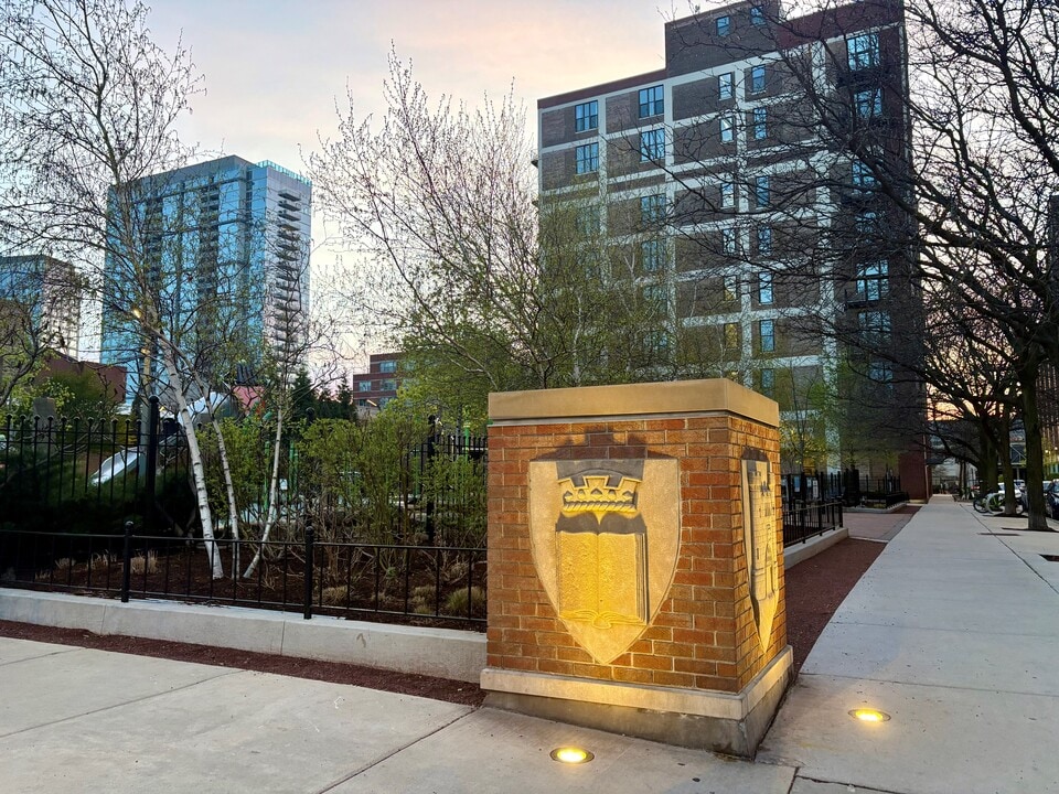 320 E 21st St, Unit 709 Chess Lofts in Chicago, IL - Building Photo