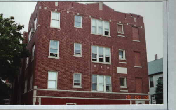 Logan Square in Chicago, IL - Building Photo