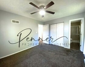 2309 SW Keystone Dr in Blue Springs, MO - Building Photo - Building Photo