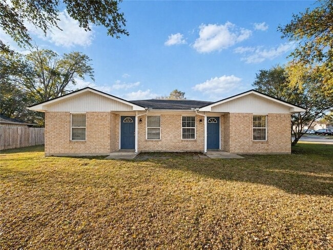 property at 1613 Southwest Pkwy