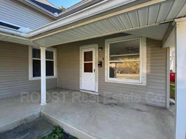 property at 1-198 1/2 E High St