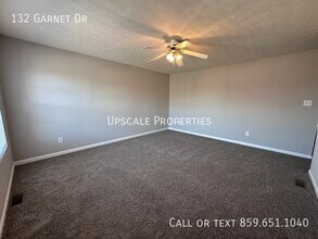 132 Garnet Dr in Nicholasville, KY - Building Photo - Building Photo