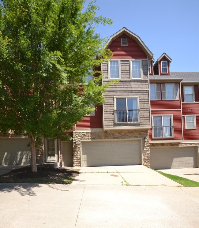 property at 2848 W Redstone Dr